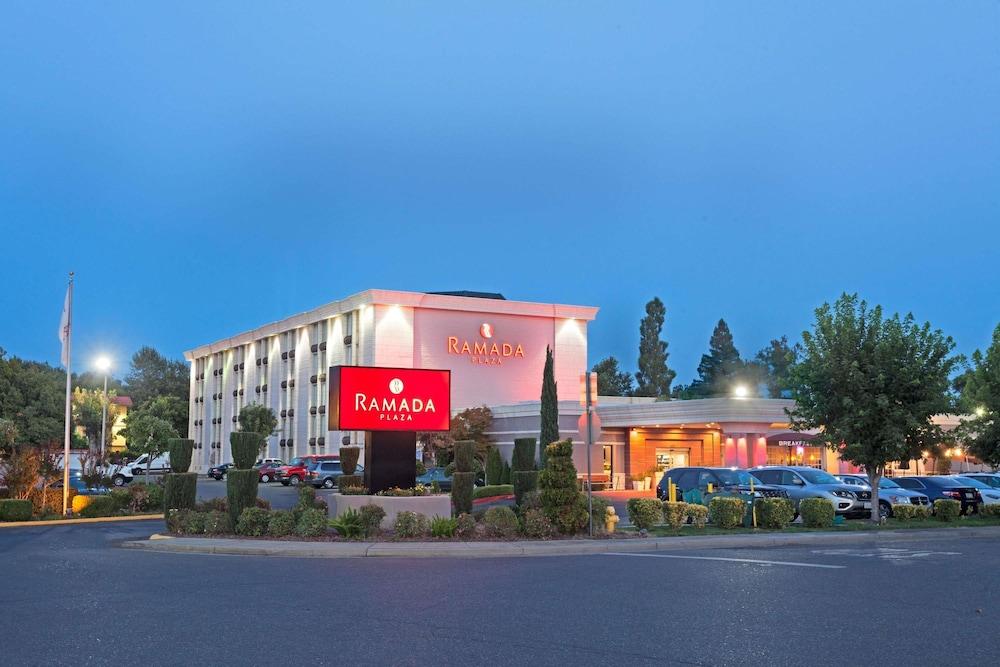 Doubletree By Hilton Chico, Ca Hotel Exterior photo